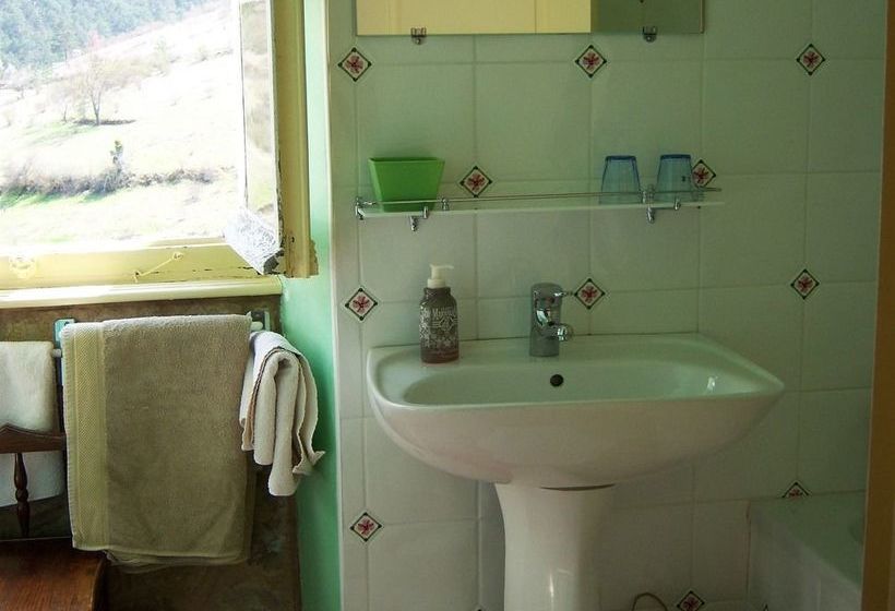 مبيت وإفطار Ermitage De Peyreleau