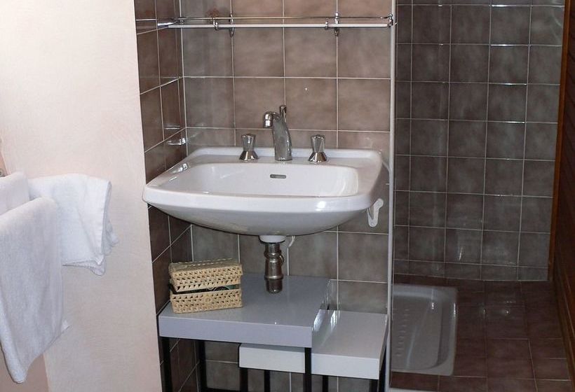 مبيت وإفطار Ermitage De Peyreleau