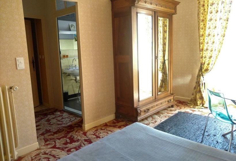 مبيت وإفطار Ermitage De Peyreleau