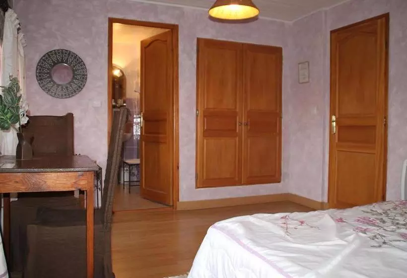 ベッドアンドブレックファースト Les Chambres D Hôtes Le Triskèle