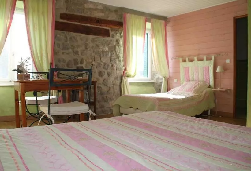 ベッドアンドブレックファースト Les Chambres D Hôtes Le Triskèle