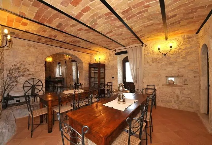 ホテル Agriturismo Borgo San Martino