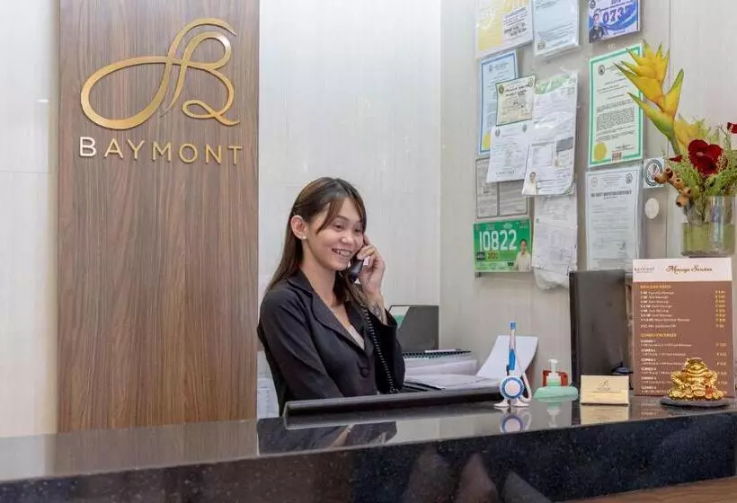 ホテル Baymont Suites & Residences