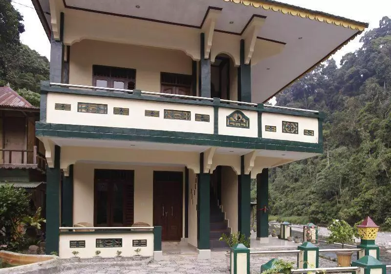 Hotelli Indra Valley Inn Bukit Lawang