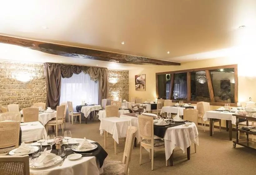 ホテル Restaurant Laurent Perreal