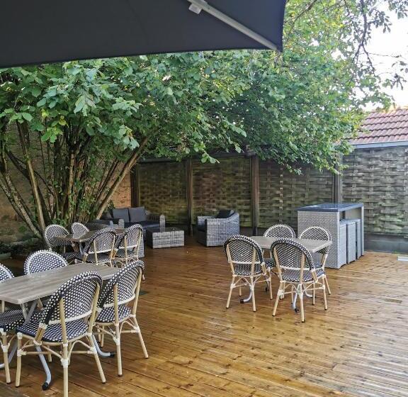 Отель Le P'tit Bouchon