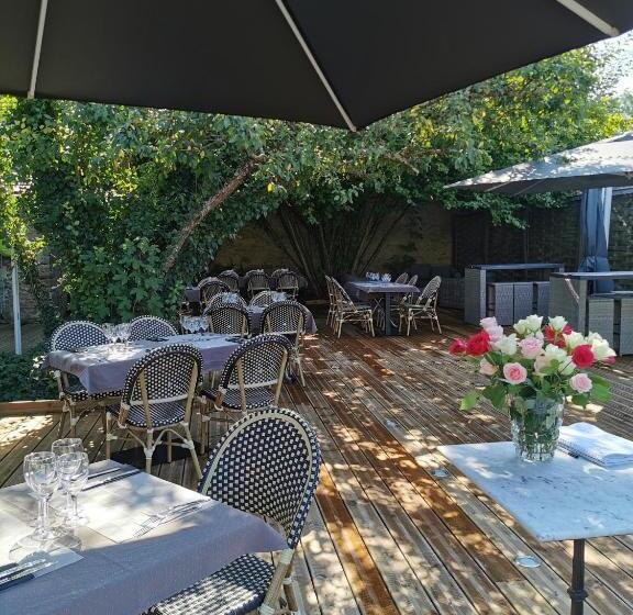 Отель Le P'tit Bouchon