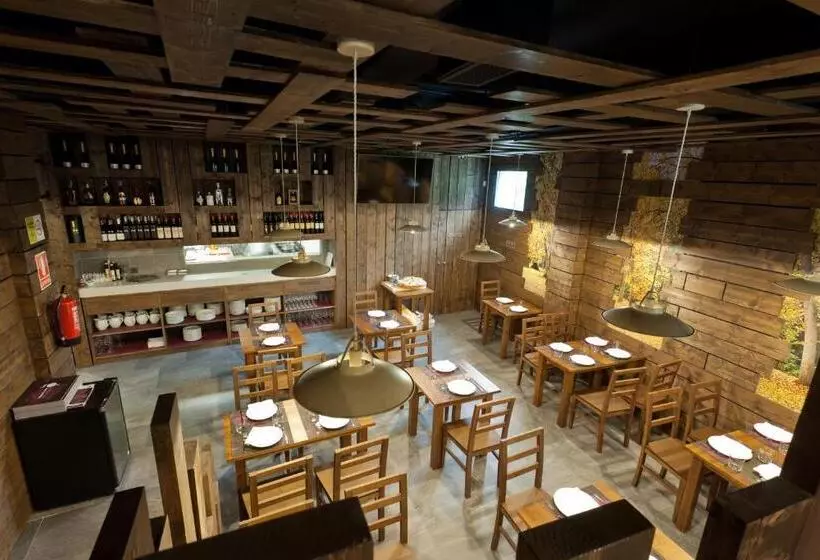 هتل Pension Restaurante Casa Camiño