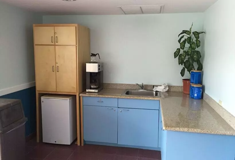 Motelli Regency Inn