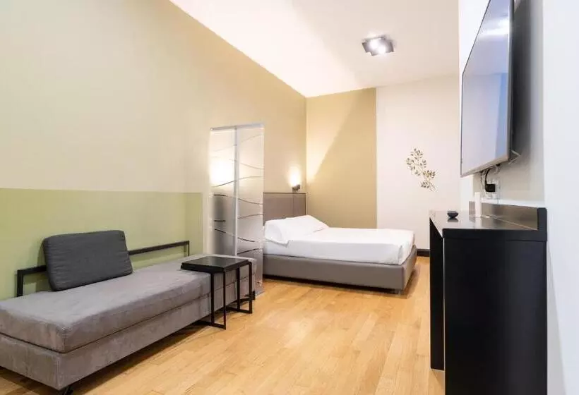 پانسیون Castello Guest House Milano