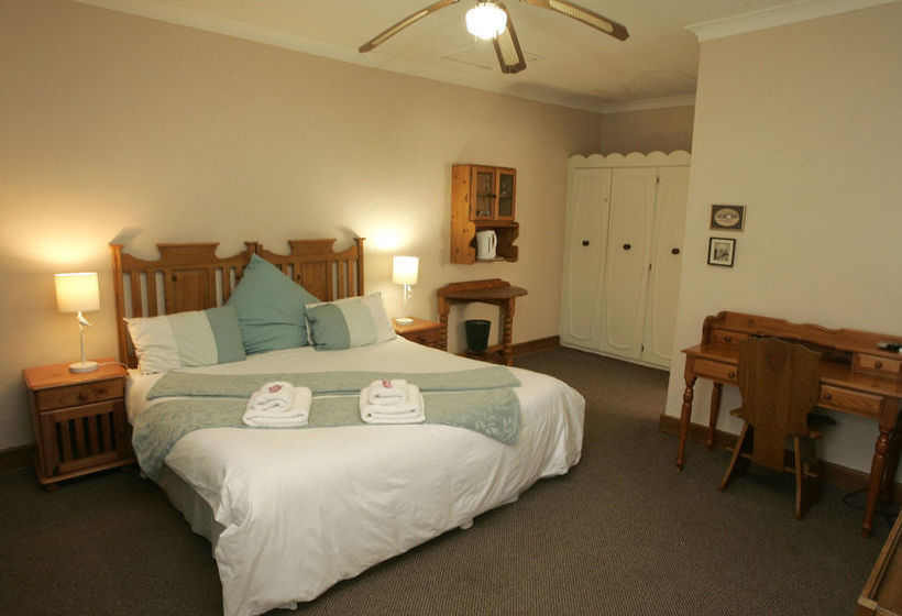 פנסיון Haldon Estates