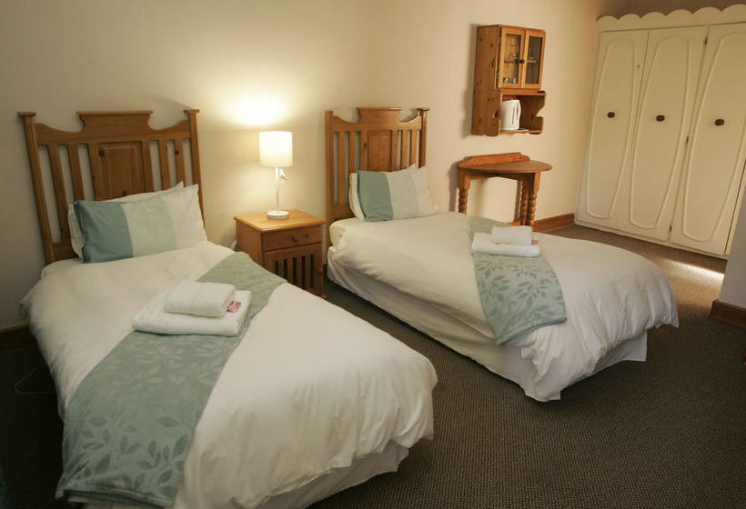 פנסיון Haldon Estates