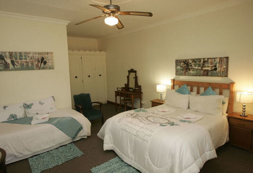 פנסיון Haldon Estates