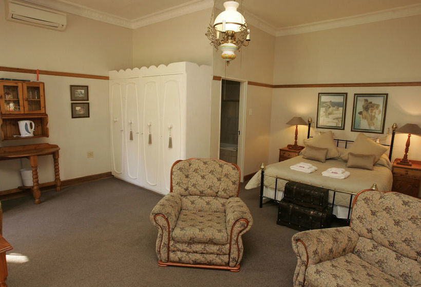 פנסיון Haldon Estates