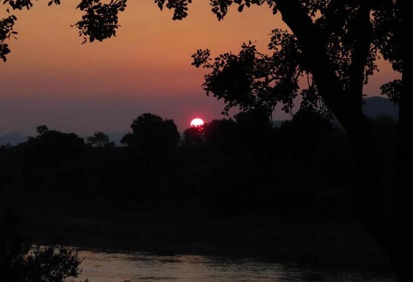 פנסיון Hennie's Rest