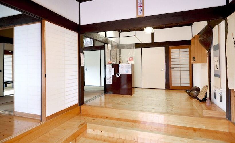 بنسيون Temple Stay Tsushima Seizanji