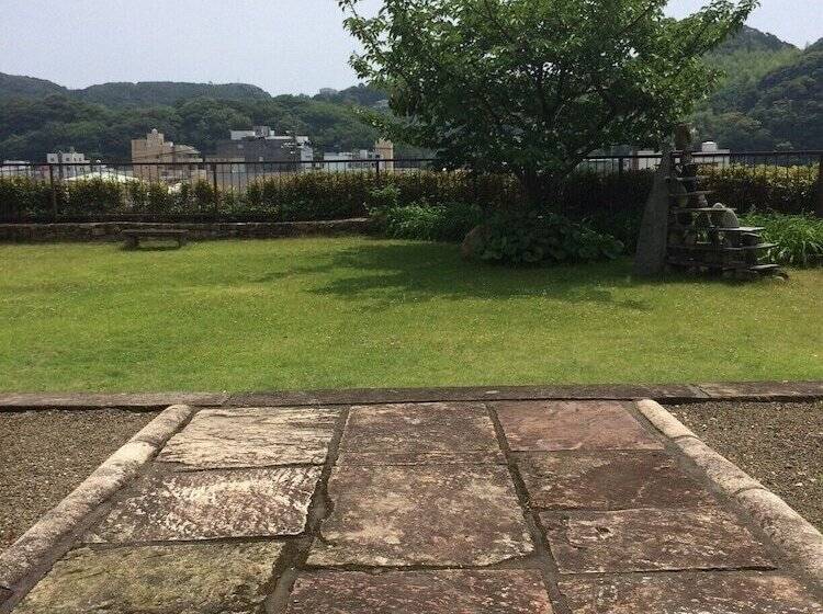 بنسيون Temple Stay Tsushima Seizanji