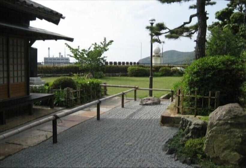 بنسيون Temple Stay Tsushima Seizanji