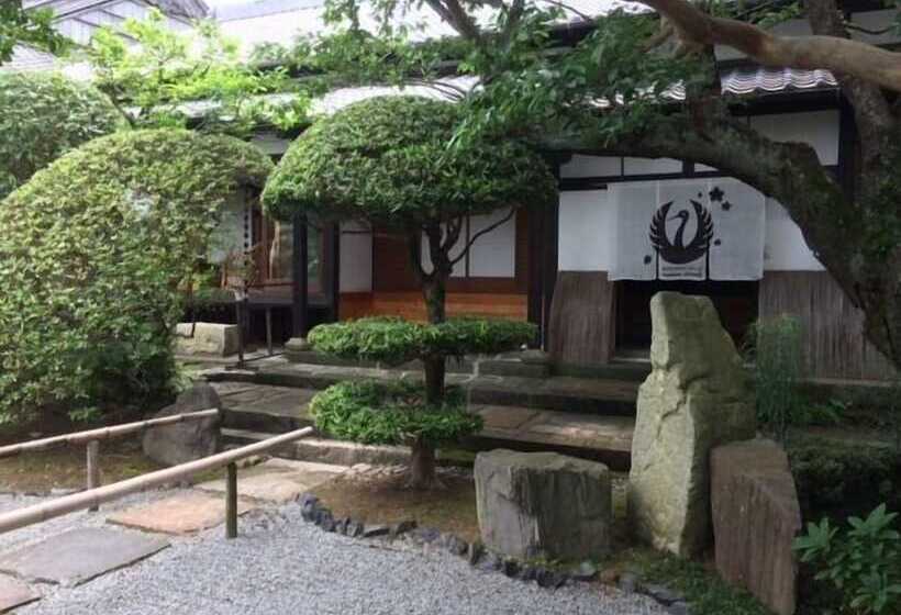 بنسيون Temple Stay Tsushima Seizanji