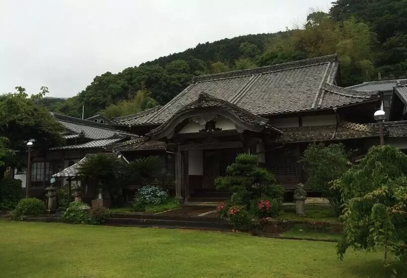 ペンション Temple Stay Tsushima Seizanji