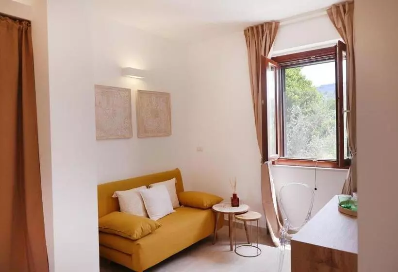 تختخواب و صبحانه Borgo Del Nespolo