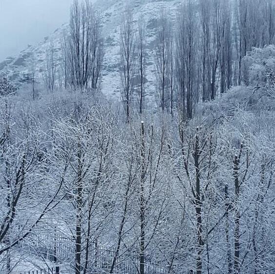 צימר Riverwalk B And B