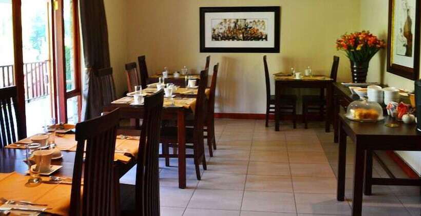 צימר Riverwalk B And B