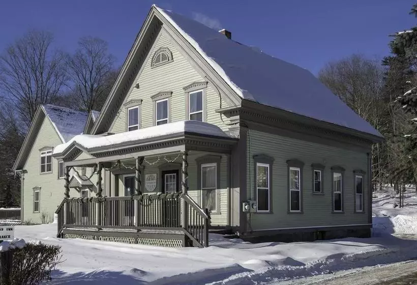 ベッドアンドブレックファースト The Karass Inn