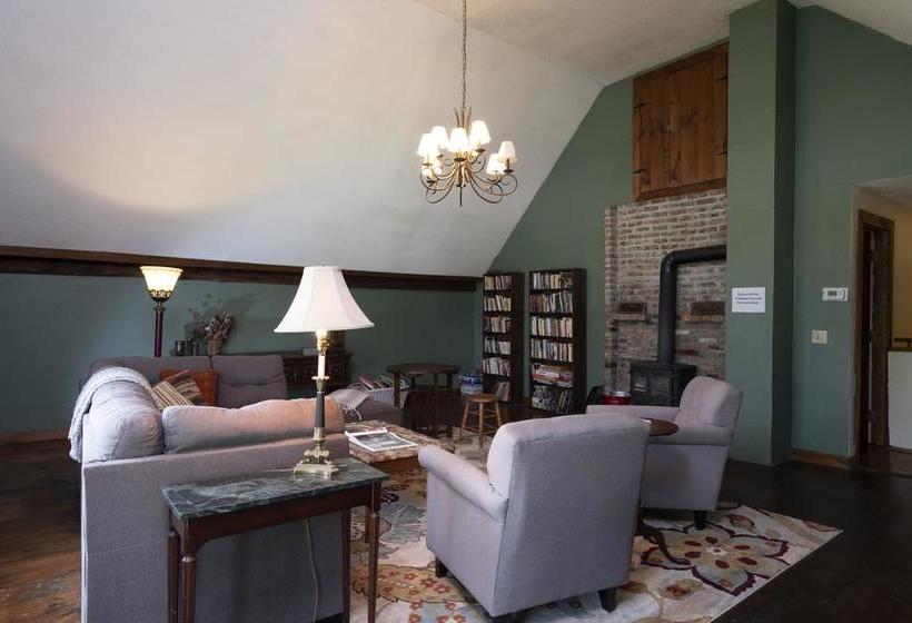 مبيت وإفطار The Karass Inn