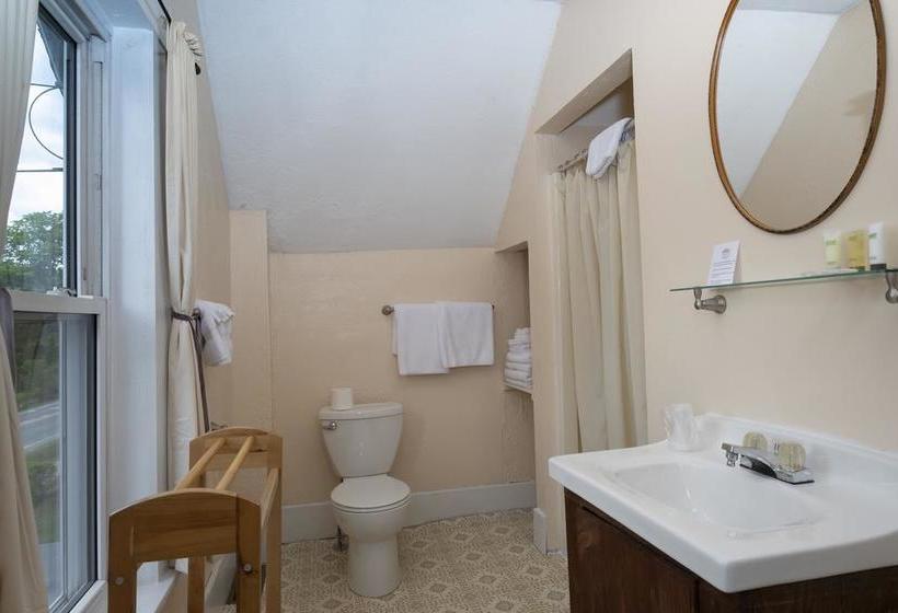 مبيت وإفطار The Karass Inn