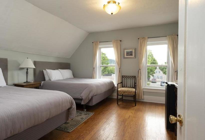 مبيت وإفطار The Karass Inn