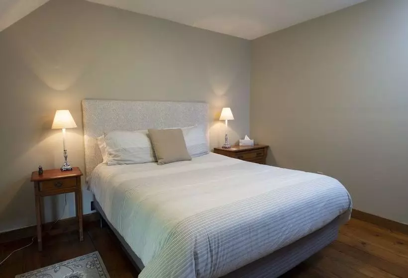 ベッドアンドブレックファースト The Karass Inn