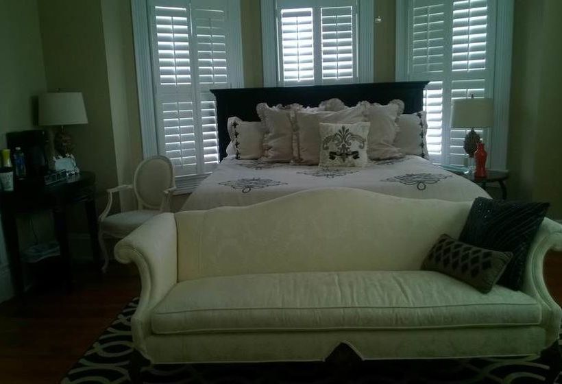 مبيت وإفطار Trowell Historic Inn