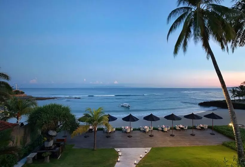 ホテル Candi Beach Villas