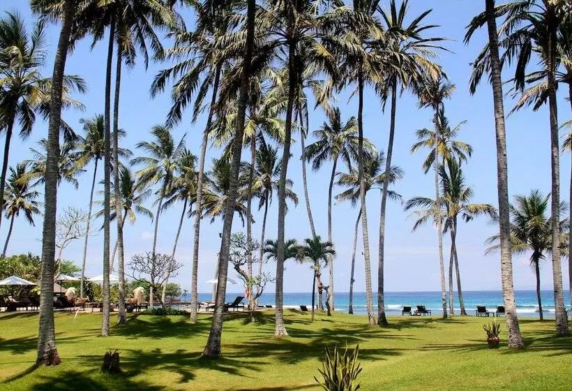 ホテル Candi Beach Villas