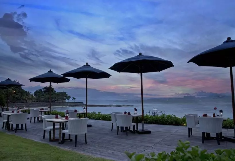 ホテル Candi Beach Villas