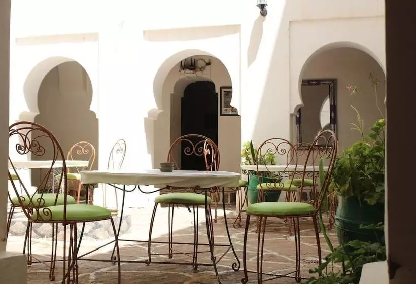 هتل Et Restaurant Riad Amodou
