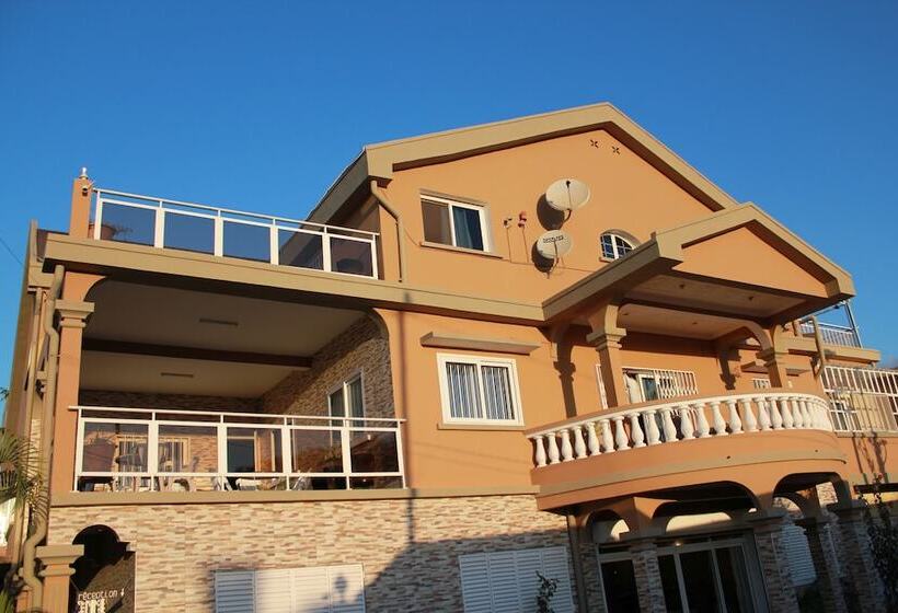 هتل K.méléon Hôtel