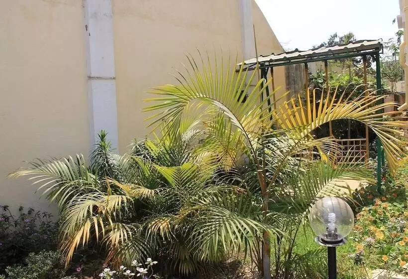 هتل K.méléon Hôtel