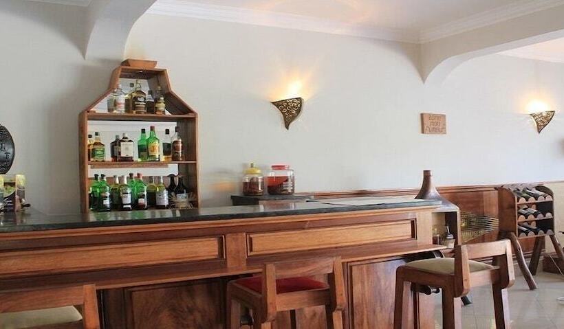 هتل K.méléon Hôtel