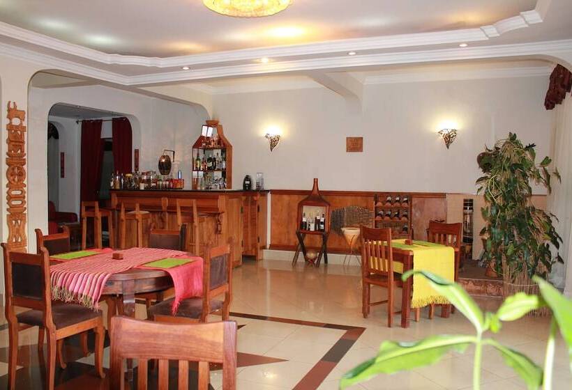 هتل K.méléon Hôtel