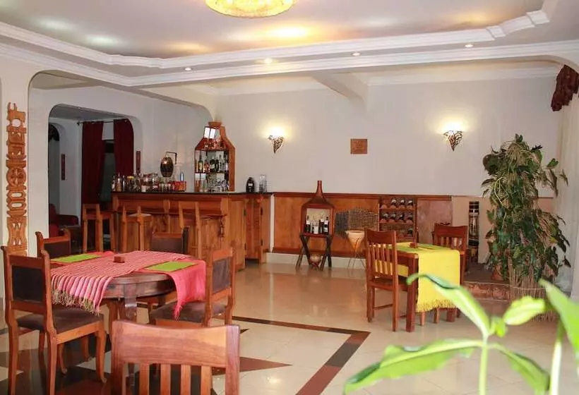هتل K.méléon Hôtel