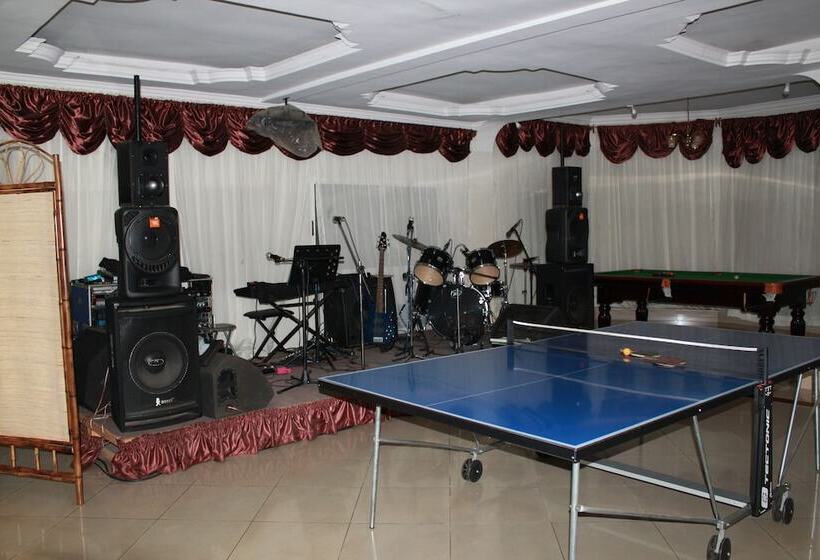 هتل K.méléon Hôtel