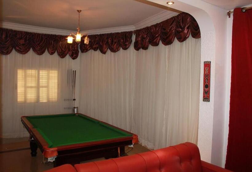 هتل K.méléon Hôtel