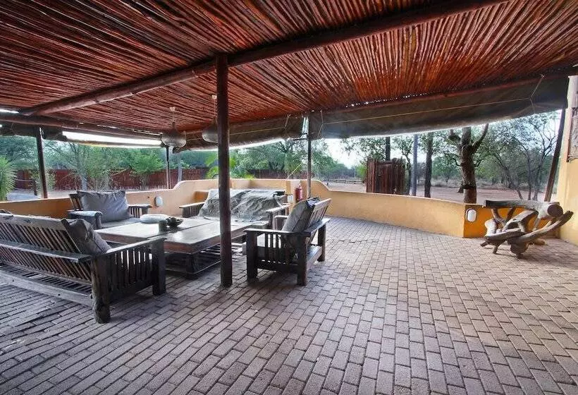 ホテル Normann Safari Bush Lodge