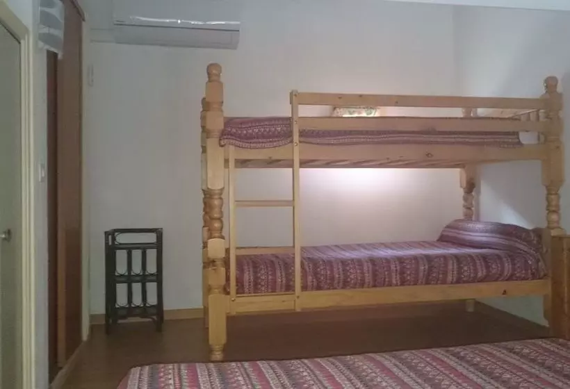 La Roseraie 1  Russum