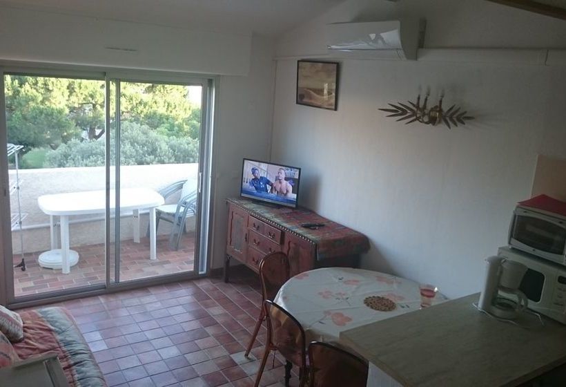 La Roseraie 1 Russum