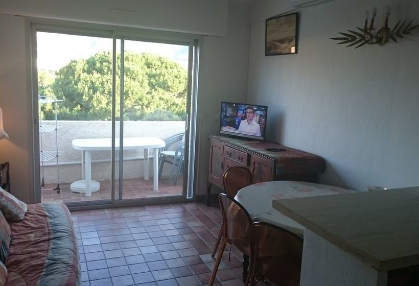 La Roseraie 1 Russum