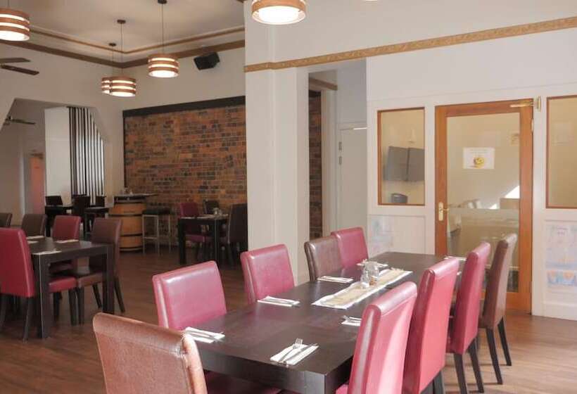 National Hotel Toowoomba