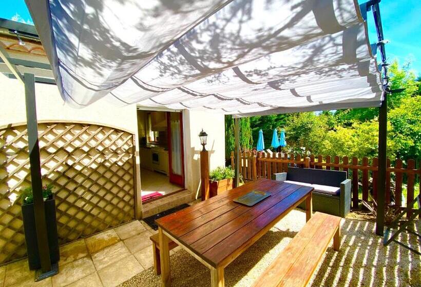 Pensiune Le Petit Prince à Sarlat Parking Privé Piscine Chauffée Espace Bien être Jacuzzi Et Massages